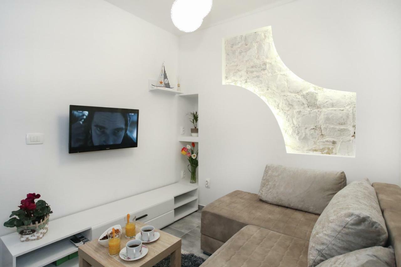 Luigi Apartment